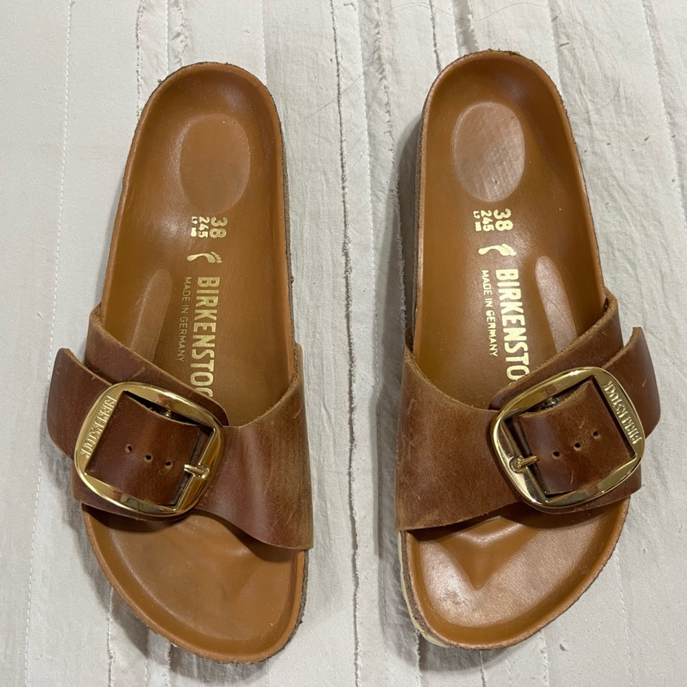 Size 38 (7-7.5)Birkenstock  Tan Madrid big buckle. VGUC